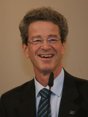 Dr. Gerd Stadermann